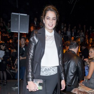 Anouchka Delon assiste au défilé Elie Saab (collection prêt-à-porter printemps-été 2016) à l'Espace Ephémère, au jardin des Tuileries. Paris, le 3 octobre 2015.