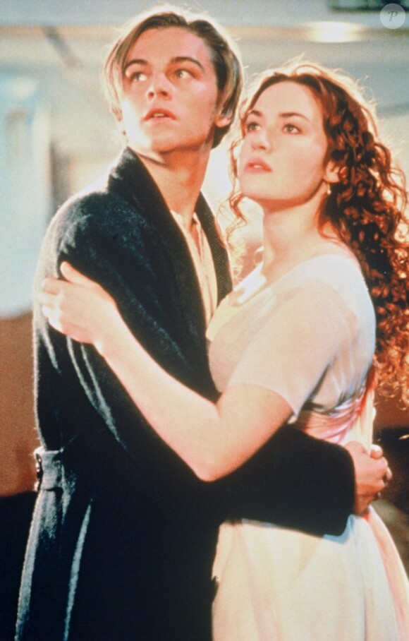Leonardo DiCaprio et Kate Winslet en 1998.