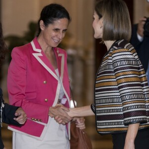 Letizia d'Espagne à la Zarzuela, à Madrid, le 5 octobre 2015 pour une réunion du Conseil de la Commission royale sur le handicap.