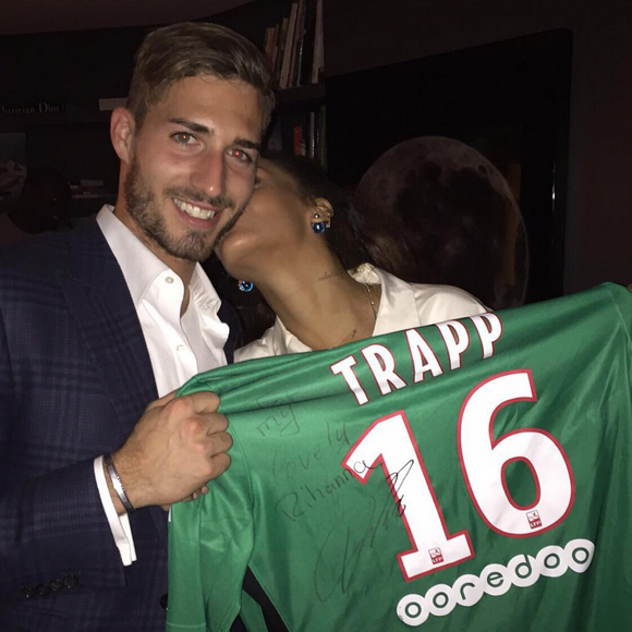 Rihanna et Kevin Trapp : le selfie après la victoire du PSG, le 4 octobre 2015