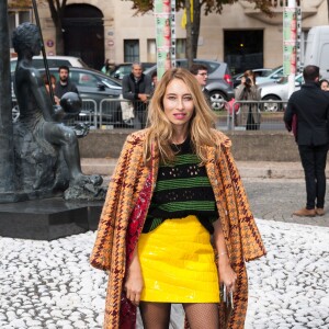 Alexandra Golovanoff arrive au Palais d'Iéna (siège du siège du Conseil économique, social et environnemental) pour assister au défilé Miu Miu (collection printemps-été 2016). Paris, le 7 octobre 2015.