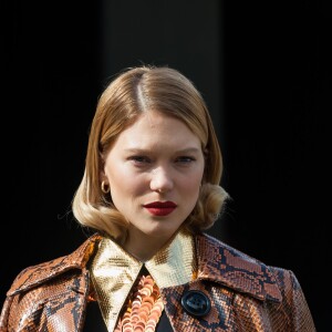 Léa Seydoux arrive au Palais d'Iéna (siège du siège du Conseil économique, social et environnemental) pour assister au défilé Miu Miu (collection printemps-été 2016). Paris, le 7 octobre 2015.