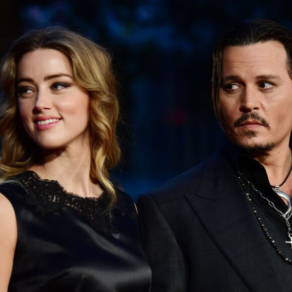 Johnny Depp et sa femme Amber Heard - Avant-première du film "Strictly Criminal" ("Black Mass") lors du Festival BFI à Londres, le 11 octobre 2015.