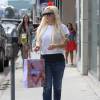 Amanda Bynes fait du shopping avec une amie à West Hollywood, le 25 août 2015.