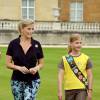 Lady Louise Windsor prenait part avec sa mère au 100e anniversaire de l'association The Brownies le 25 juin 2014 au palais de Buckingham à Londres. 