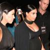 Kourtney et Kim Kardashian - Soirée pour les 50 ans de Cosmopolitan, à Los Angeles, le 12 octobre 2015