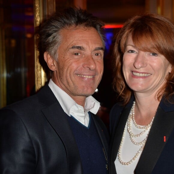 Gérard Holtz et sa femme Muriel Mayette - Huitième édition du prix Meurice pour l'art contemporain à Paris, le 12 octobre 2015.