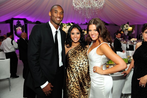 Kobe Bryant et sa femme Vanessa avec Khloe Kardashian lors de son mariage avec Lamar Odom en septembre 2009 à Los Angeles.