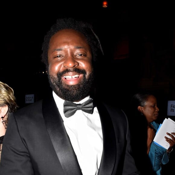 Camilla Parker Bowles remettait le 13 octobre 2015 à l'auteur jamaïcain Marlon James le Man Booker Prize pour son ouvrage A Brief History of Seven Killings, lors d'une cérémonie au Guildhall, à Londres.