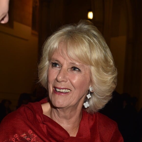 Camilla Parker Bowles remettait le 13 octobre 2015 à l'auteur jamaïcain Marlon James le Man Booker Prize pour son ouvrage A Brief History of Seven Killings, lors d'une cérémonie au Guildhall, à Londres.