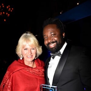 Camilla Parker Bowles remettait le 13 octobre 2015 à l'auteur jamaïcain Marlon James le Man Booker Prize pour son ouvrage A Brief History of Seven Killings, lors d'une cérémonie au Guildhall, à Londres.