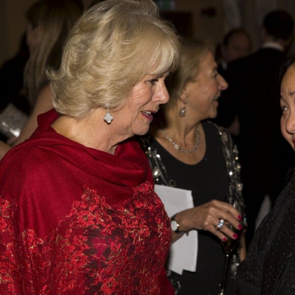 Camilla Parker Bowles remettait le 13 octobre 2015 à l'auteur jamaïcain Marlon James le Man Booker Prize pour son ouvrage A Brief History of Seven Killings, lors d'une cérémonie au Guildhall, à Londres.