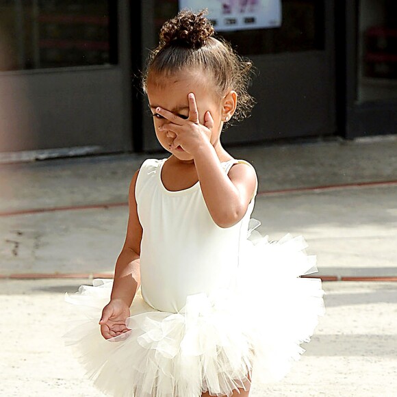 Penelope et North West à la sortie des studios de danse Miss Melodee à Los Angeles, le 14 octobre 2015