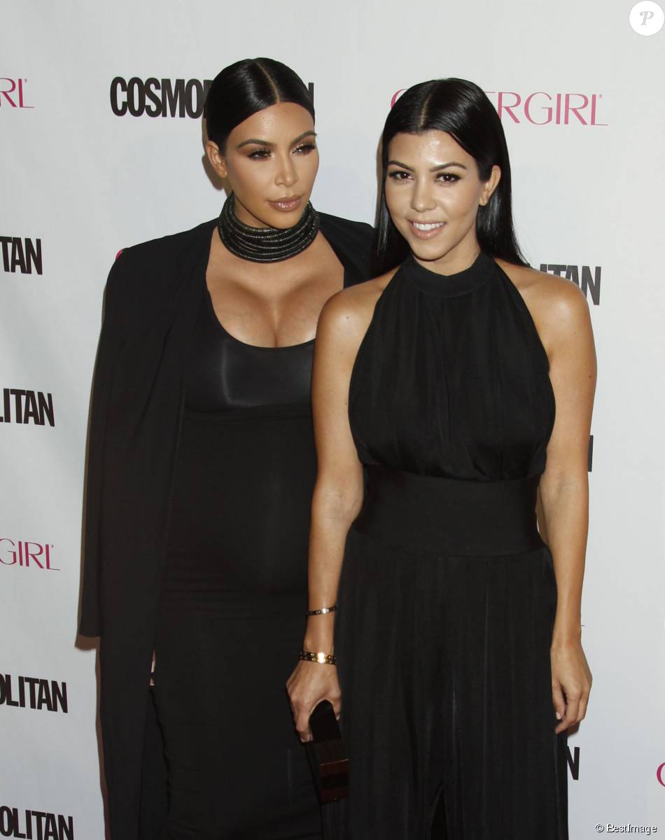 Kim Kardashian Enceinte Et Sa Soeur Kourtney Kardashian à La Soirée Du 50ème Anniversaire De La 0769