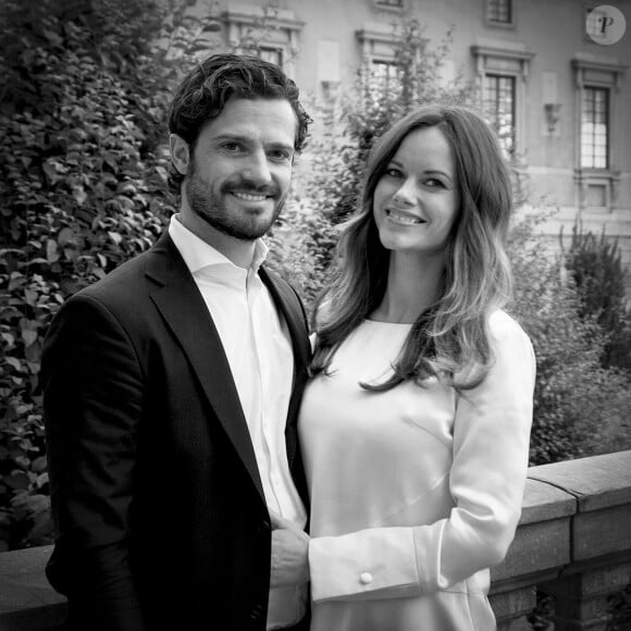 Portrait du prince Carl Philip et de la princesse Sofia de Suède diffusé le 15 octobre 2015 à l'occasion de l'annonce de la grossesse de la princesse, enceinte de leur premier enfant.