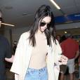 Kendall Jenner arrive à l'aéroport LAX à Los Angeles, le 17 octobre 2015