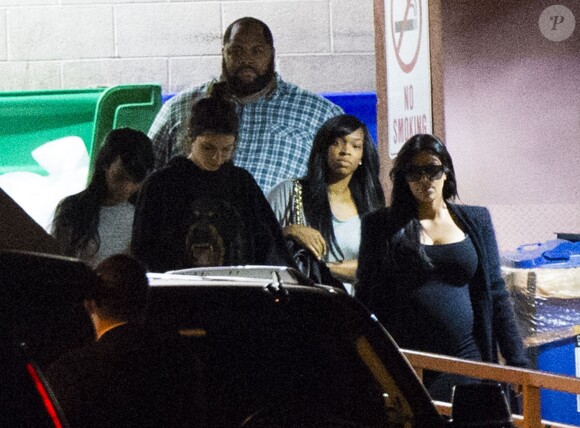 Kim Kardashian, Kendall Jenner, Malika Haqq et Kris Jenner à l'hôpital Sunrise de Las Vegas où est hospitalisé Lamar Odom, le 17 octobre2015