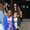 Exclusif -  Premières photos à Londres d'Angelina Jolie et ses enfants, Shiloh, Vivienne, Zahara et Knox qui sont allés voir la comédie musicale "Wicked" le 5 September 2015.