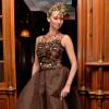 Tatiana Golovin porte une robe créée par Florencia Soerenson et chocolatée par Philippe Bernachon, mise en beauté par Franck Provost pour la coiffure et Make up for ever pour le maquillage, à l'hôtel Best Western Premier Trocadéro La Tour. Le 15 octobre 2015