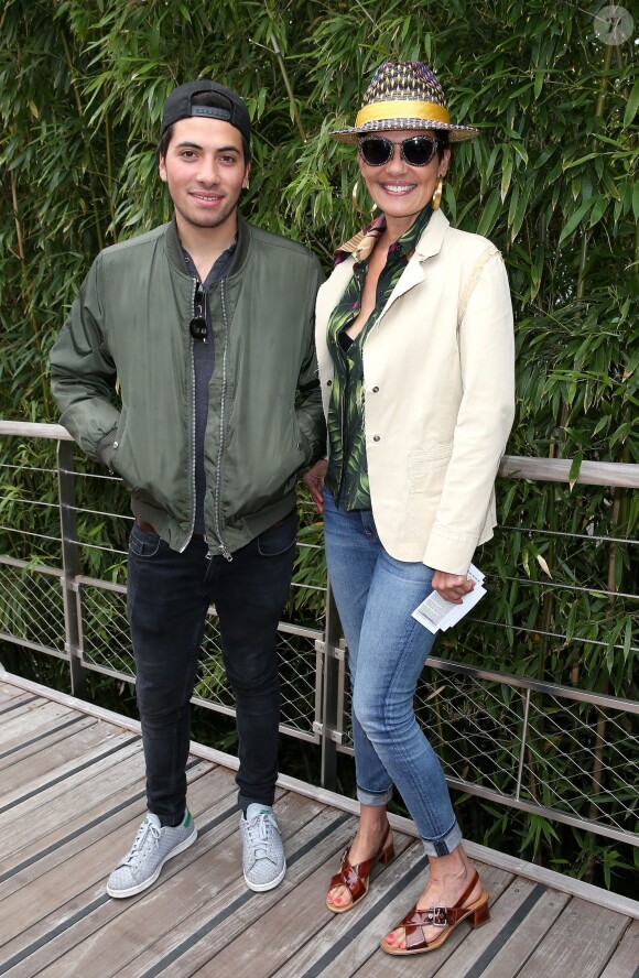 Cristina Cordula et son fils Enzo - Jour 11 - People dans le village lors du tournoi de tennis de Roland Garros à Paris le 3 juin 2015.