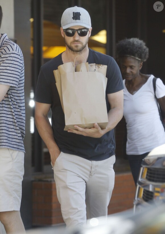 Exclusif - Justin Timberlake fait quelques courses pour le déjeuner à Beverly Hills, le 30 août 2015.
