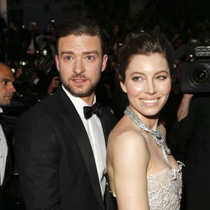 Justin Timberlake et Jessica Biel - Descente des marches du film "Inside Llewyn Davis" lors du 66eme festival du film de Cannes 2013, le 19 mai 2013