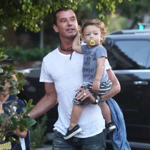 Gavin Rossdale va dîner dans un sushi bar avec ses enfants Kingston, Zuma et Apollo le 1 er octobre 2015