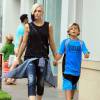 Gwen Stefani fait du shopping avec son fils Kingston à Los Angeles, le 12 septembre 2015