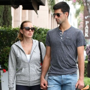 Novak Djokovic et sa femme Jelena Ristic dans les rues de West Hollywood, le 10 mars 2015