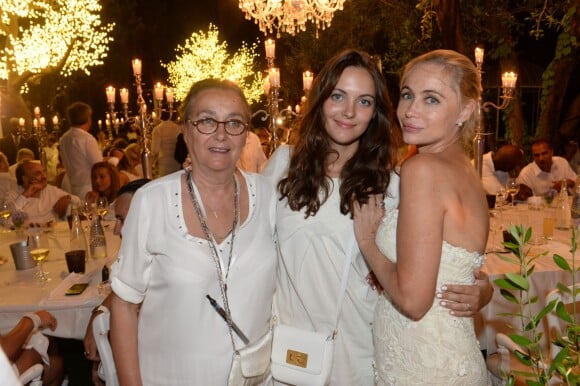 Exclusif - Emmanuelle Béart avec sa maman Geneviève Galéa et sa fille Nelly Auteuil - 20e édition de la soirée Blanche aux Moulins de Ramatuelle à Saint-Tropez le 12 juillet 2015.