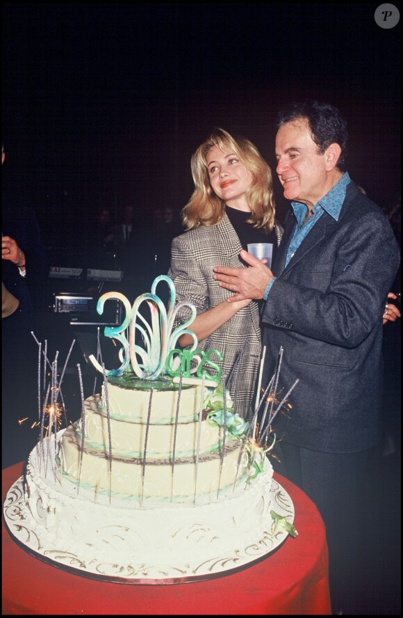 Guy Béart et sa fille Emmanuelle à Paris en 1987.