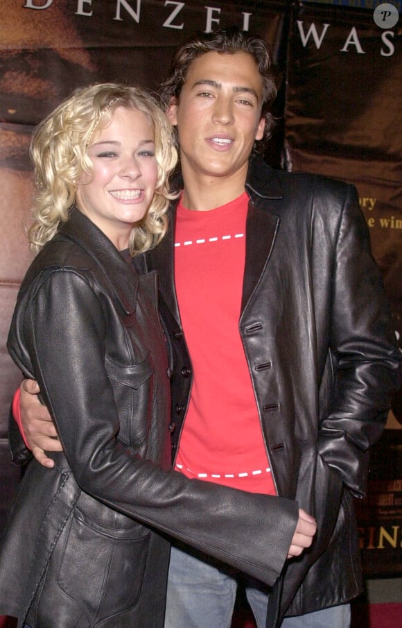 Leann Rimes & Andrew Keegan à Hollywood en 2000.