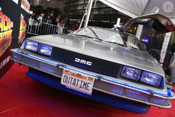 La DeLorean lors de l'anniversaire de 30 ans de Back To The Future à New York le 21 octobre 2015.
