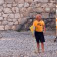 Jean Dujardin sur la plage des bains militaires à Nice pour la première journée de tournage du film "Brice 3 ", sous la direction du réalisateur James Hunt, le 14 septembre 2015.