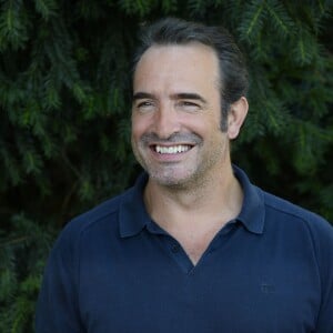 Jean Dujardin au photocall du film "Un + une" lors du 8e Festival du Film Francophone d'Angoulême, le 29 août 2015.