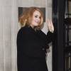 Adele quitte les locaux de BBC Radio 2, à Londres, le 23 octobre 2015