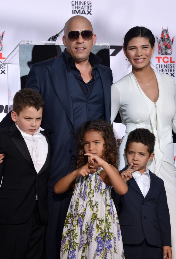Vin Diesel, avec Paloma Jimenez et ses enfants à Los Angeles, le 1er avril 2015.