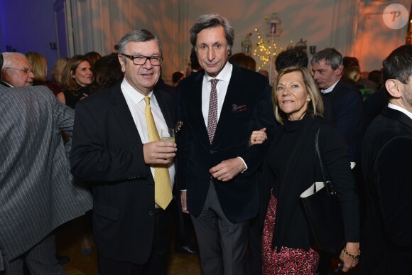 Philippe Savinel et Patrick de Carolis et sa femme - Bal Jaune, organisé par la Fondation d'entreprise Ricard et Beaux-Arts Magazine, à l'Hôtel Salomon de Rothschild, à Paris, le 23 octobre 2015