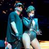 Jennifer Lopez et Wisin sur la scène du Madison Square Garden lors du Megaton 2015. New York, le 28 octobre 2015.
