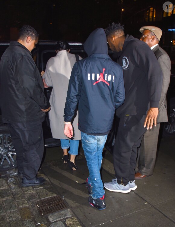 Kylie Jenner et Tyga quittent l'hôtel Trump SoHo à New York, le 28 octobre 2015.