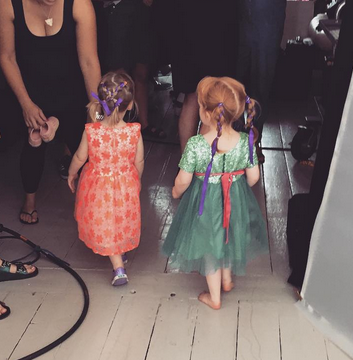 Lily Allen a posté une photo de ses deux petites filles sur son compte Instagram.