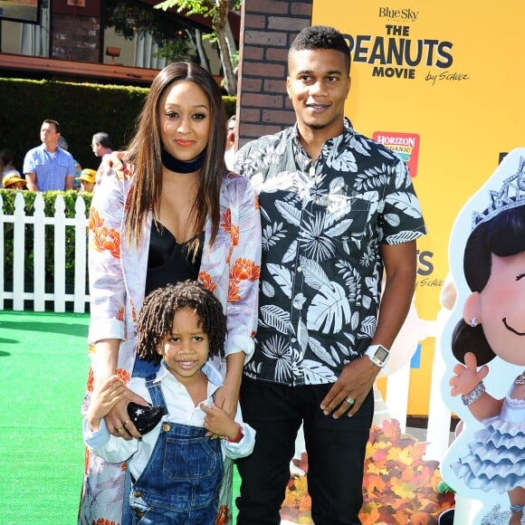 Tia Mowry et son mari Cory Hardrict à la première du film The Peanuts Movie à Los Angeles, le 1er novembre 2015