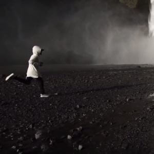 Justin Bieber en Islande pour le clip de son nouveau single I'll Show You, diffusé sur la plateforme Youtube.