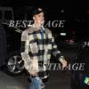 Le chanteur Justin Bieber quitte un restaurant de Milan le 26 octobre 2015