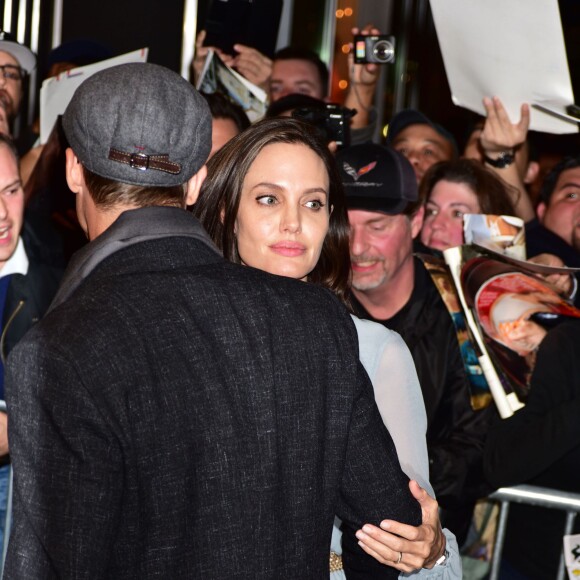 Brad Pitt et Angelina Jolie amoureux lors d'une présentation de By The Sea à New York City, le 3 novembre 2015.