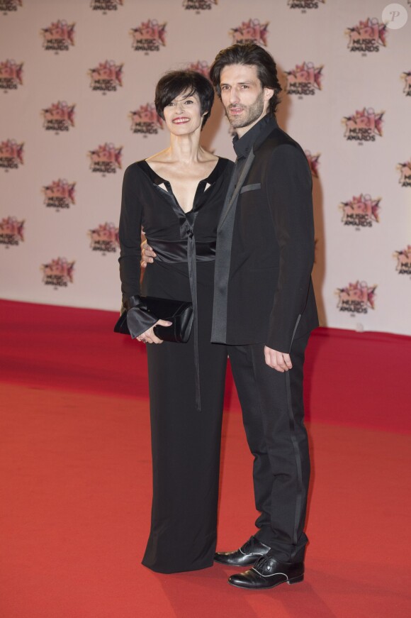 Marie-Claude Pietragalla et son compagnon Julien Derouault, à leur arrivée à la 17e cérémonie des NRJ Music Awards 2015 au Palais des Festivals à Cannes, le 7 novembre 2015.