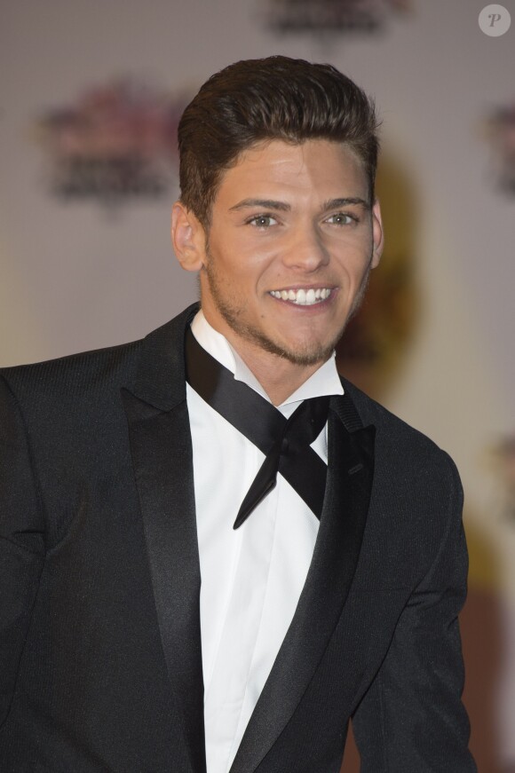 Rayane Bensetti, à son arrivée à la 17e cérémonie des NRJ Music Awards 2015 au Palais des Festivals à Cannes, le 7 novembre 2015.