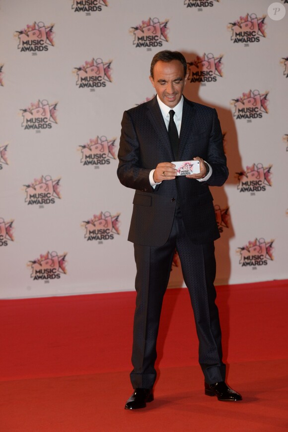 Nikos Aliagas, à son arrivée à la 17e cérémonie des NRJ Music Awards 2015 au Palais des Festivals à Cannes, le 7 novembre 2015.