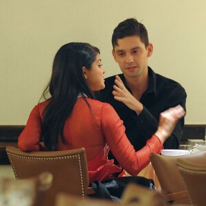 Selena Gomez lors d'un dîner chez Cipriani à New York avec Samuel Krost et Anthony "Cully" Smoller à New York le 9 novembre 2015