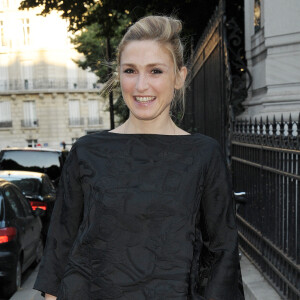 Julie Gayet - Arrivée des people à la soirée "Vogue Paris Foundation Gala" au palais Galliera à Paris, le 6 juillet 2015.